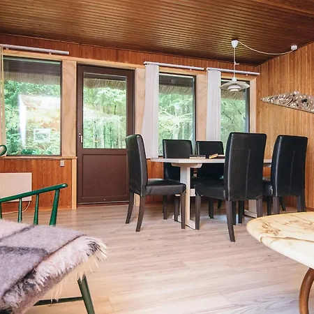 度假居 6 Person In 布拉万德