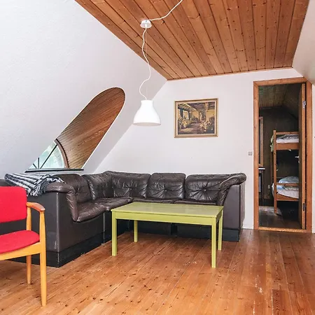 6 Person In * 布拉万德