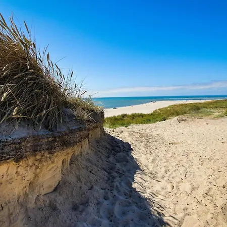 度假居 6 Person In *